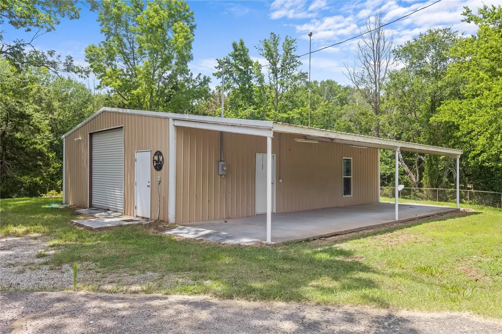 16912 Fm 44 Avery TX 75554