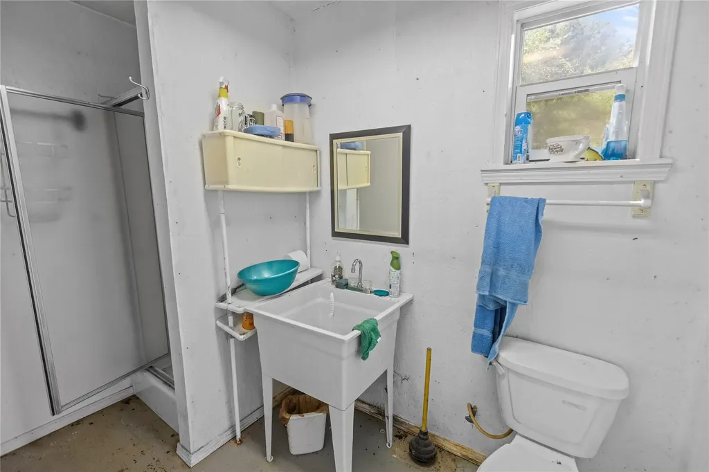 16912 Fm 44 Avery TX 75554