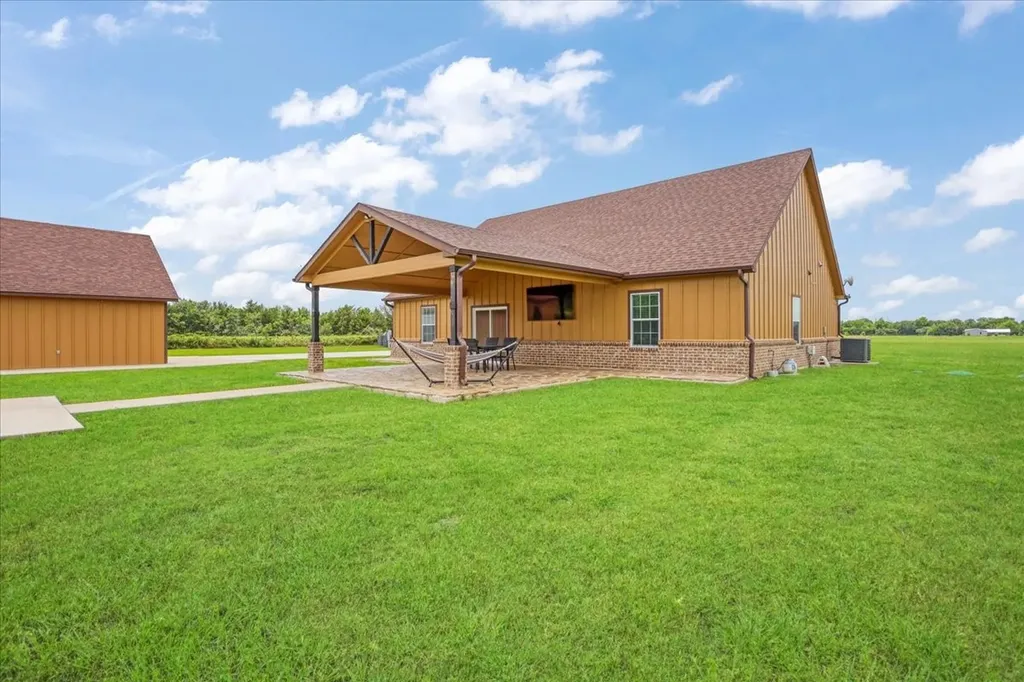 4248 N Fm 273 Ivanhoe TX 75447