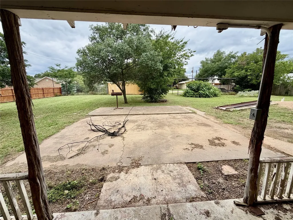 407 S Lamar Street Eastland TX 76448