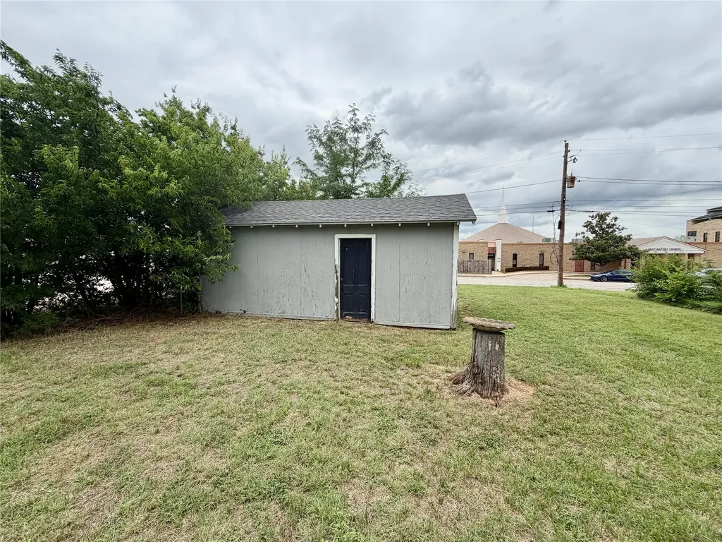 407 S Lamar Street Eastland TX 76448