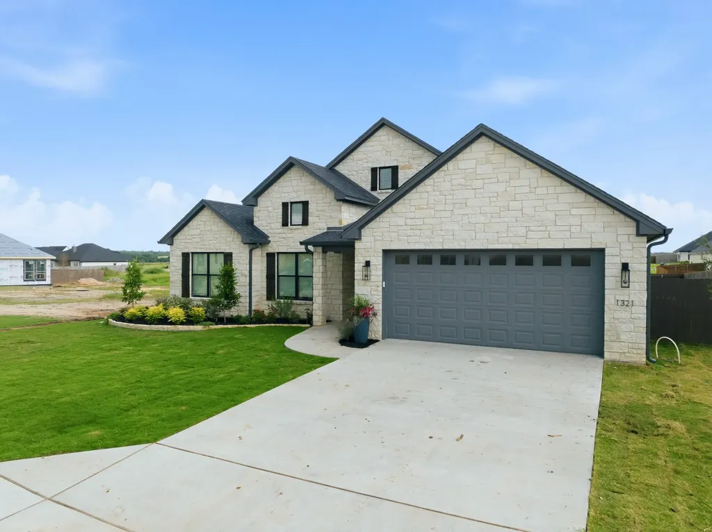 1321 Tahonta Drive Hewitt TX 76643