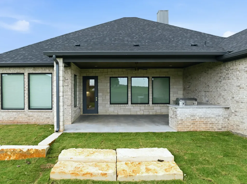 1321 Tahonta Drive Hewitt TX 76643