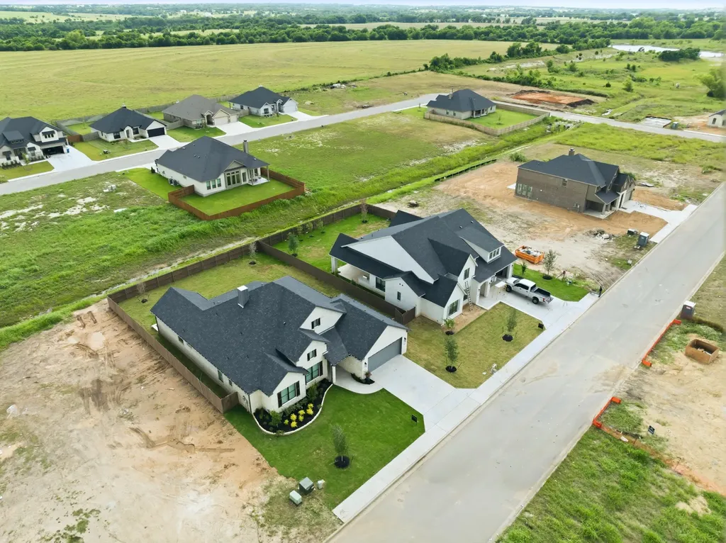 1321 Tahonta Drive Hewitt TX 76643