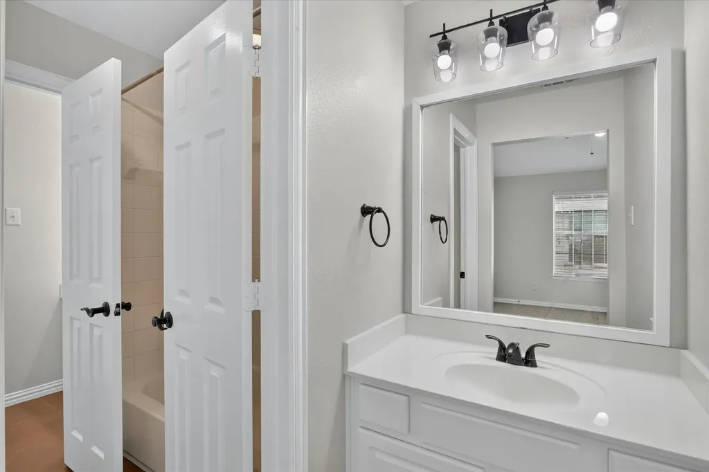 2644 Coral Cove Drive Grand Prairie TX 75054