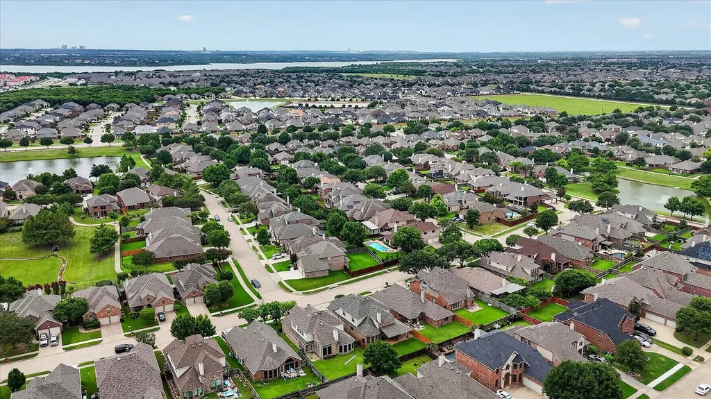 2644 Coral Cove Drive Grand Prairie TX 75054