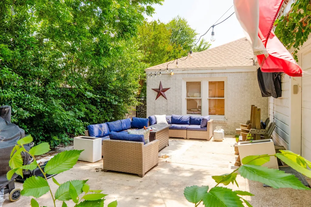 4112 Pershing Avenue Fort Worth TX 76107