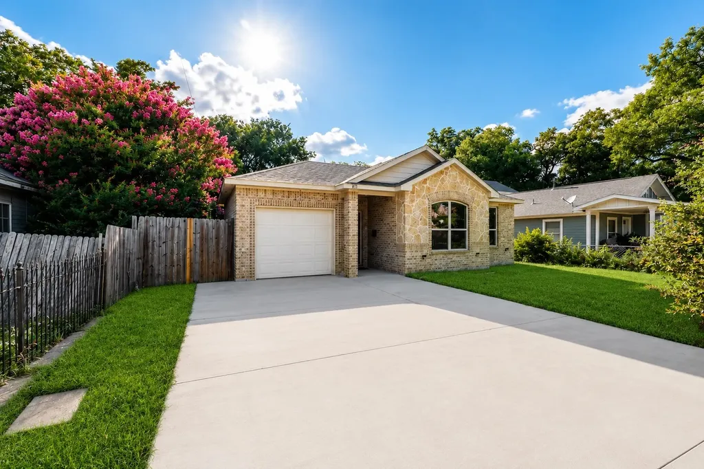 411 N Dwight Avenue Dallas TX 75211