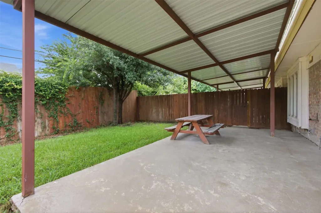 3636 Country Club Drive W Irving TX 75038