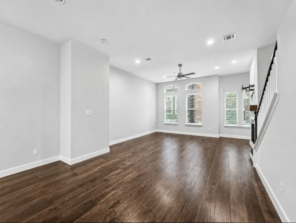 1367 Branchwood Place Dallas TX 75215