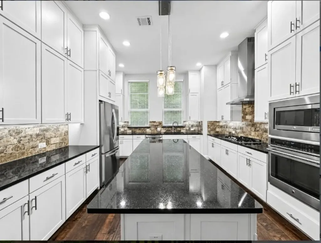 1367 Branchwood Place Dallas TX 75215