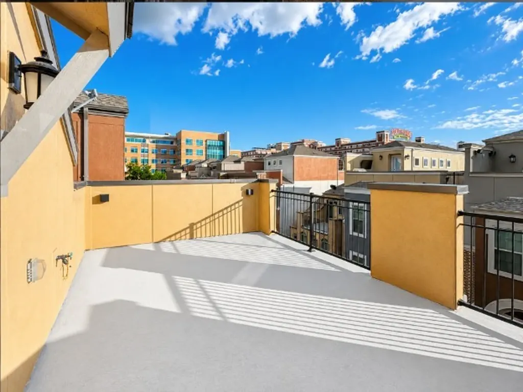 1367 Branchwood Place Dallas TX 75215