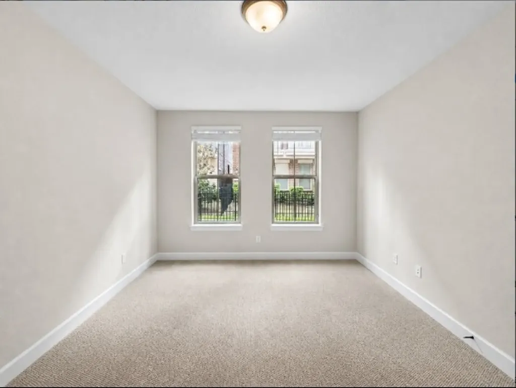 1367 Branchwood Place Dallas TX 75215