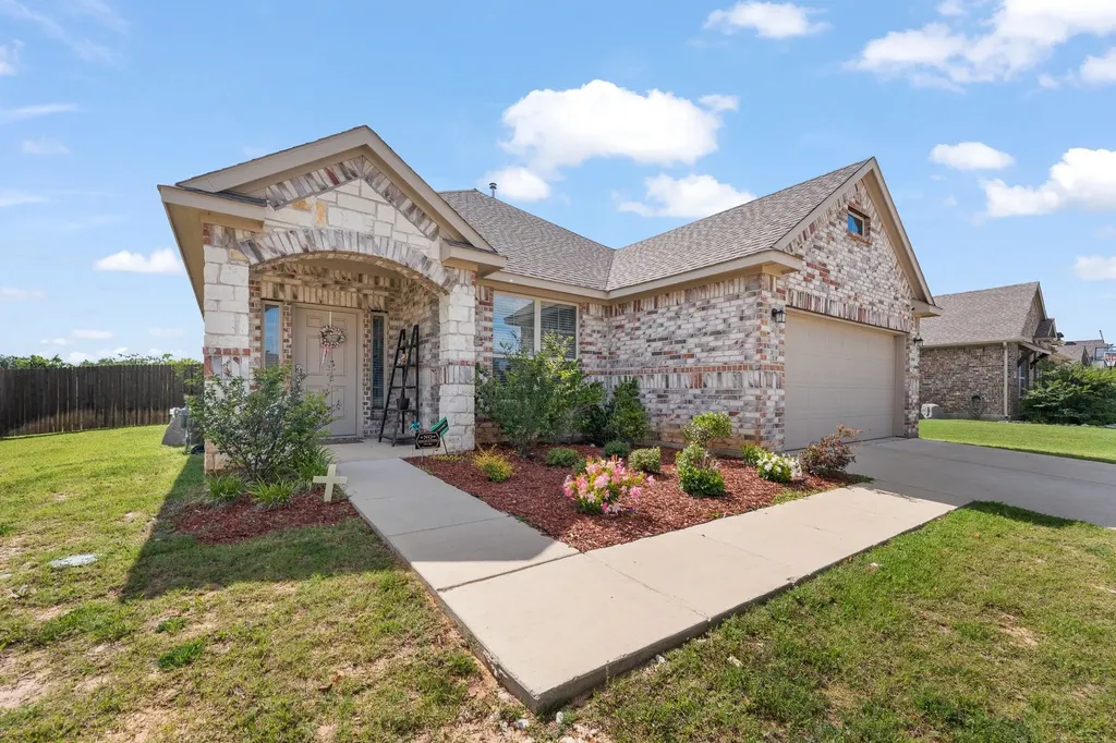 4000 Bendale Road Benbrook TX 76116