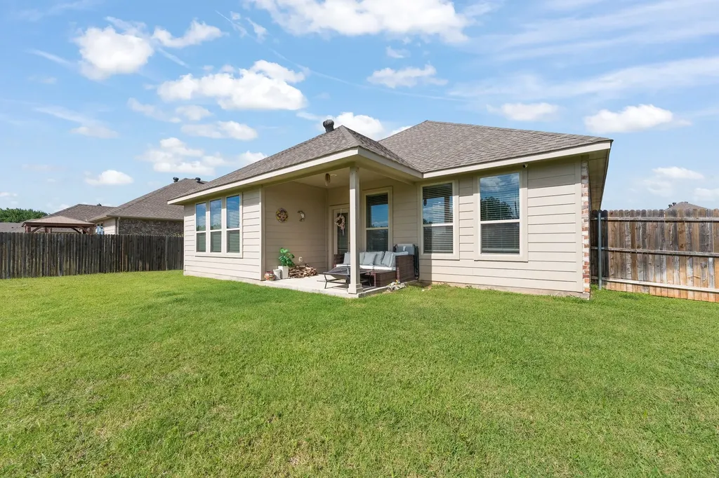 4000 Bendale Road Benbrook TX 76116