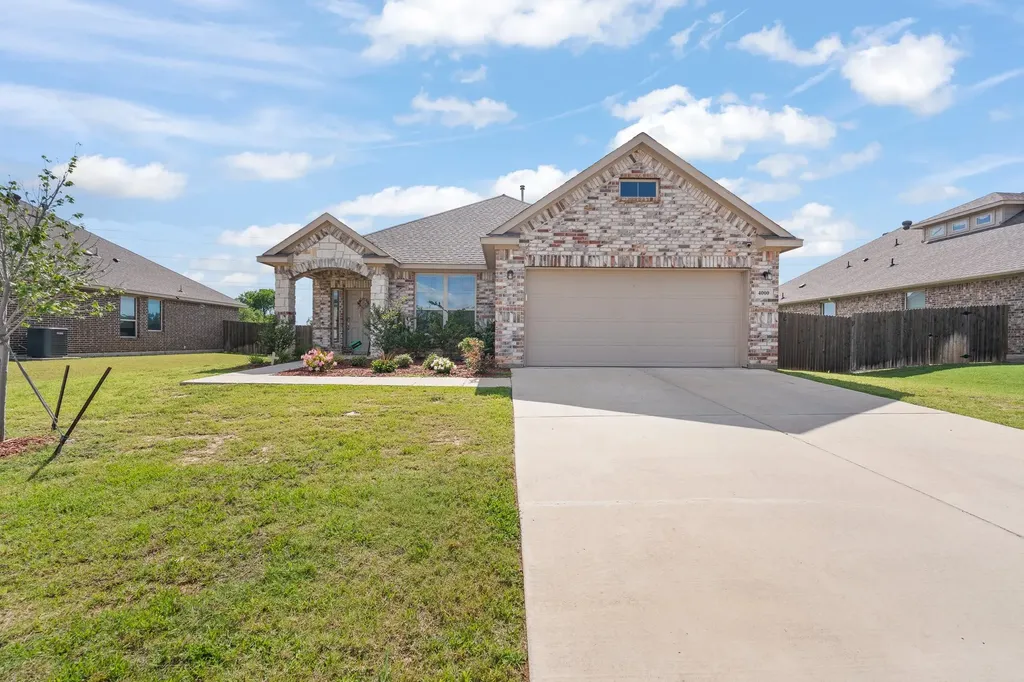 4000 Bendale Road Benbrook TX 76116