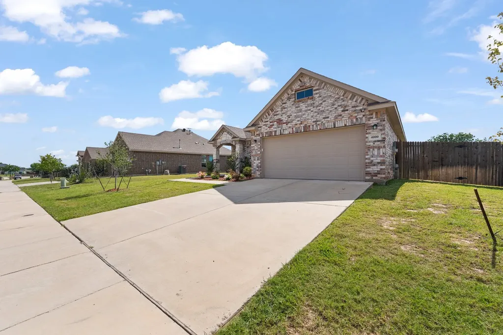 4000 Bendale Road Benbrook TX 76116