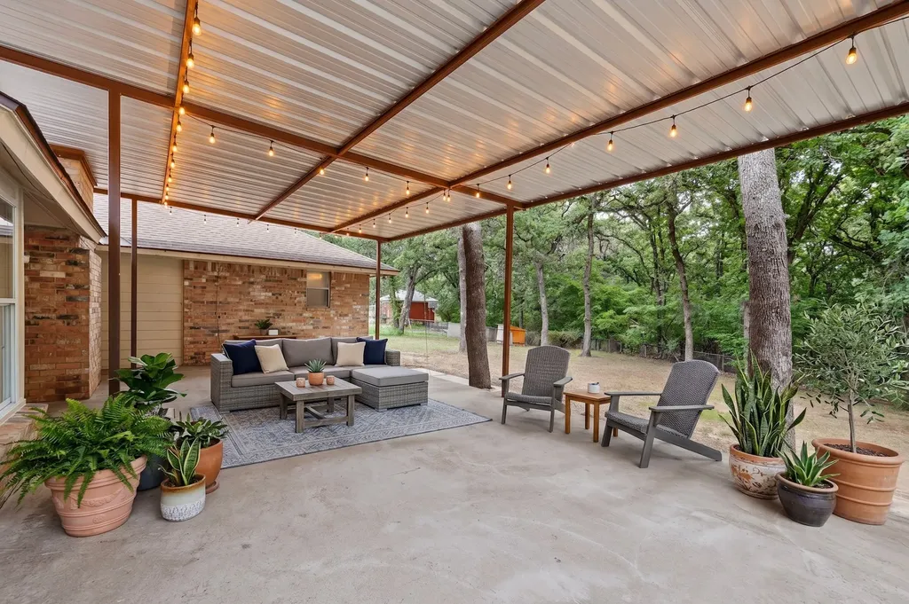 13930 Briarwood Court Azle TX 76020