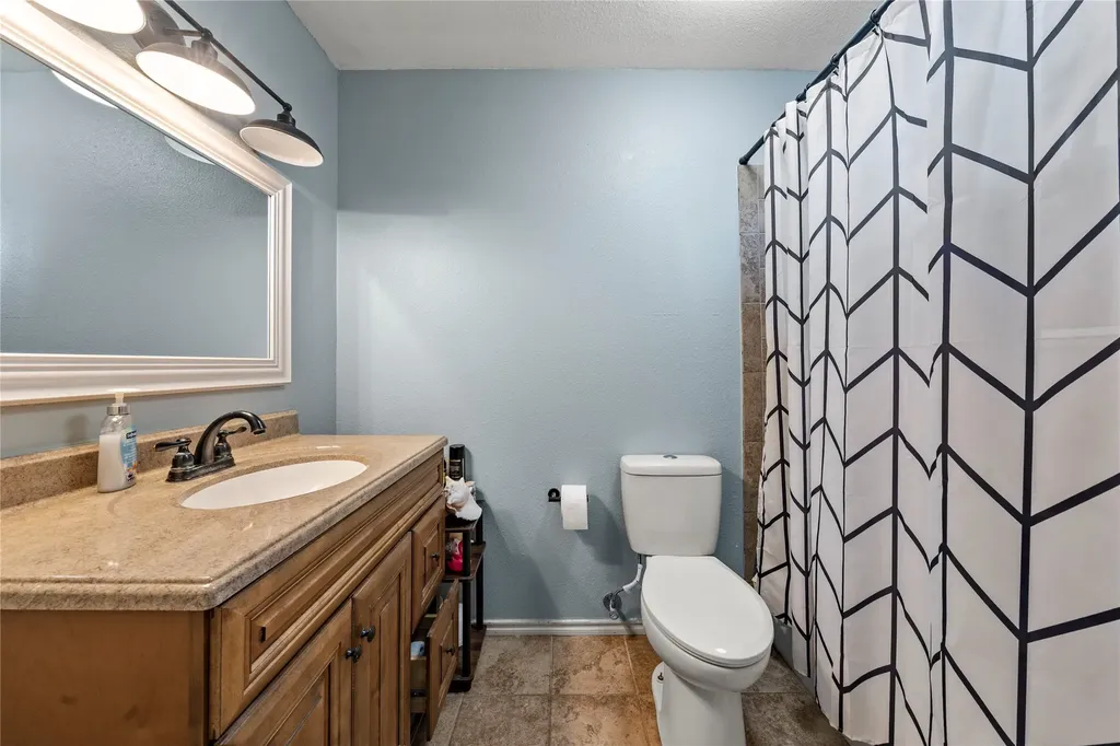 837 W 3rd Street Eddy TX 76524