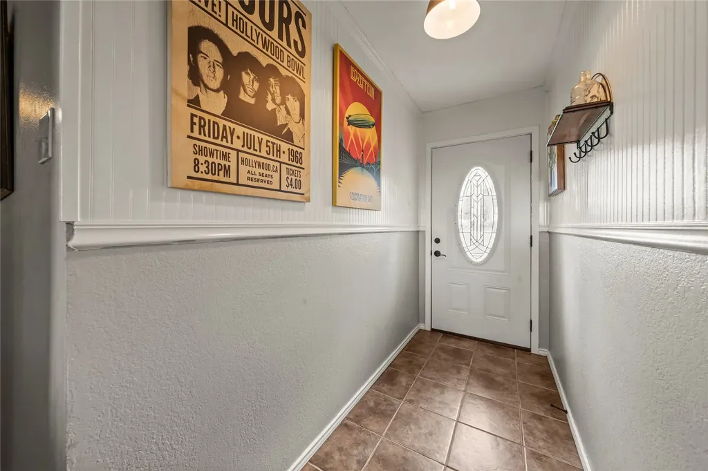 837 W 3rd Street Eddy TX 76524