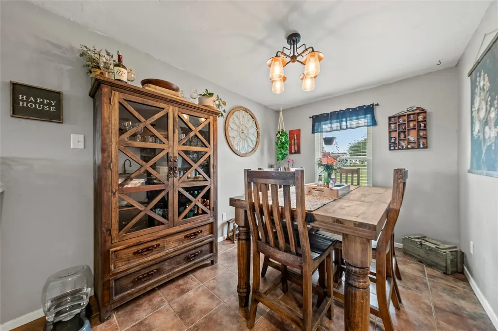 837 W 3rd Street Eddy TX 76524