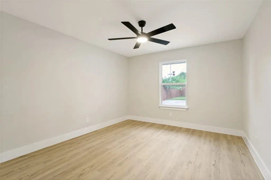 1504 Lexington Place Bedford TX 76022