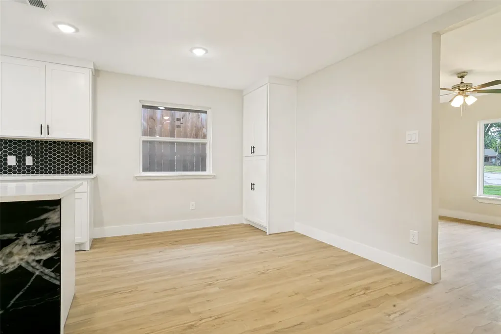 1504 Lexington Place Bedford TX 76022
