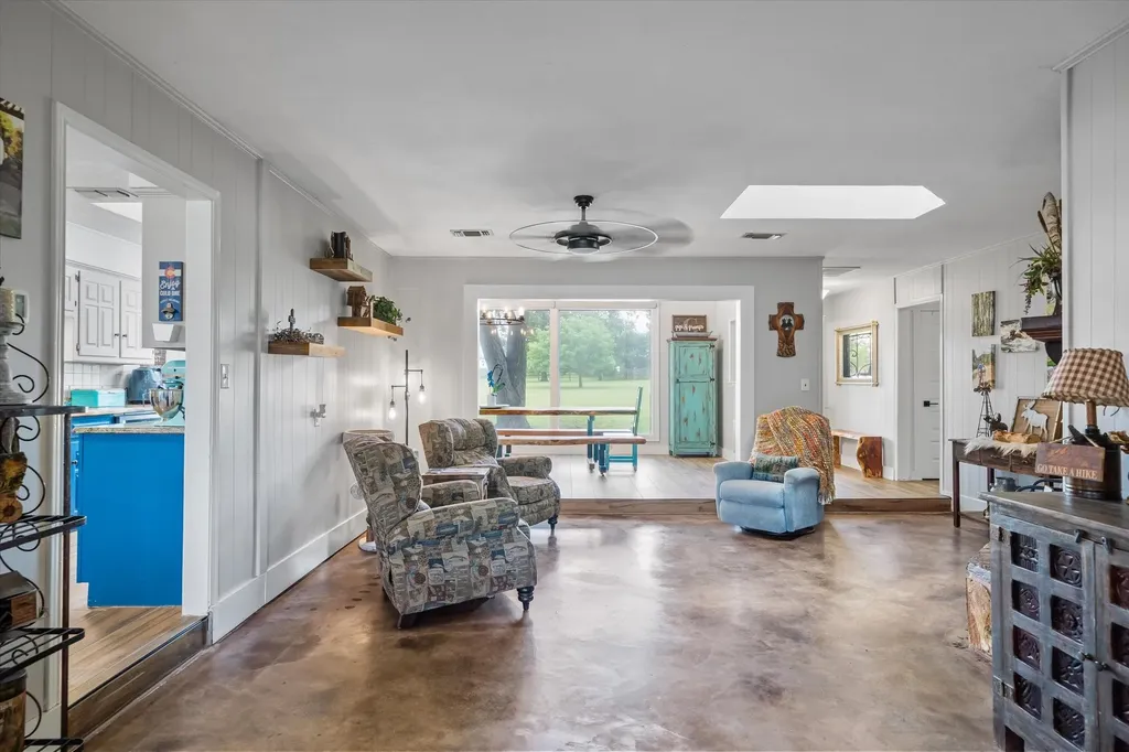 362 Vz County Road 3404 Wills Point TX 75169