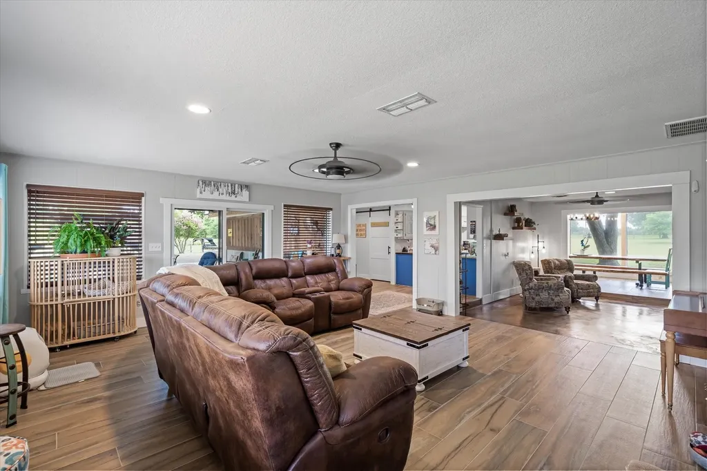 362 Vz County Road 3404 Wills Point TX 75169