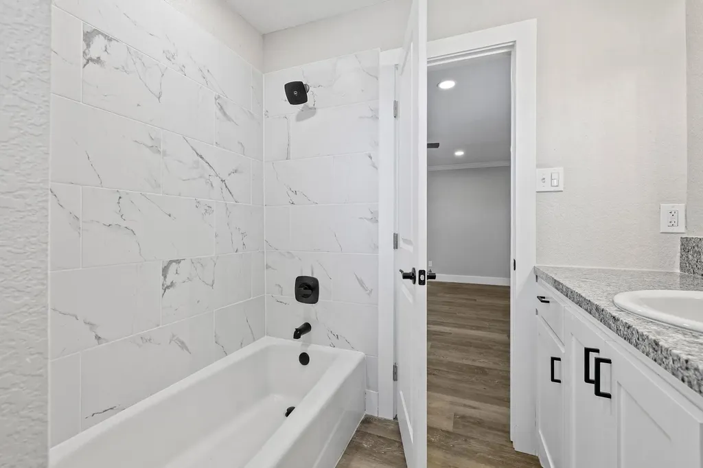30 Judy Drive Sherman TX 75090