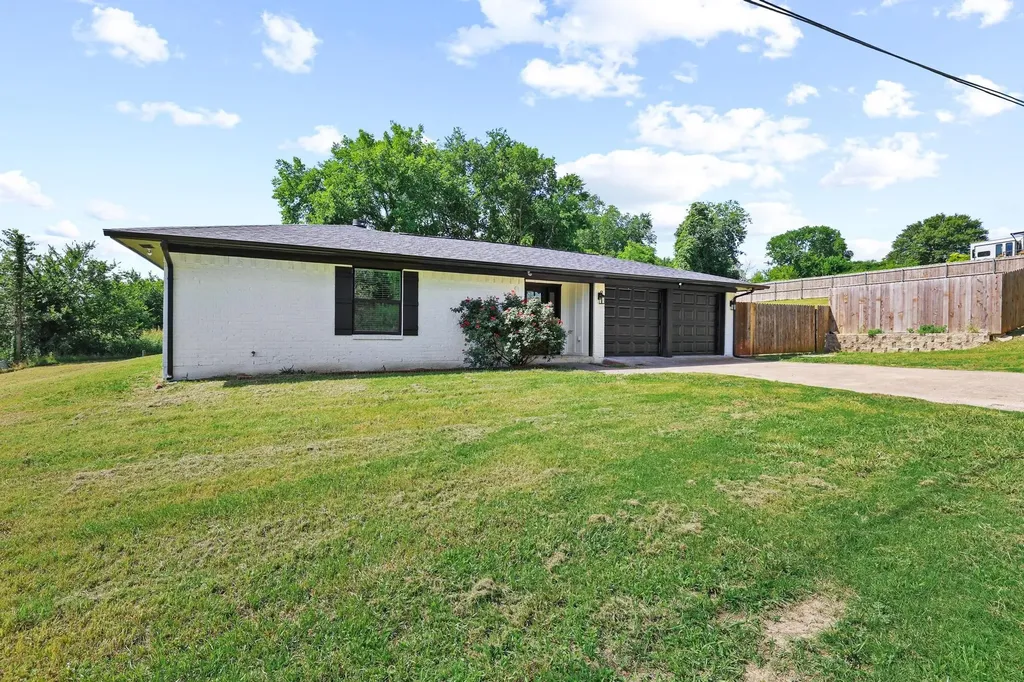 30 Judy Drive Sherman TX 75090