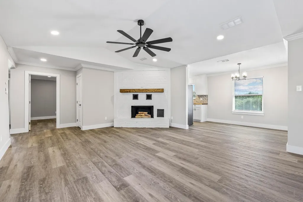 30 Judy Drive Sherman TX 75090