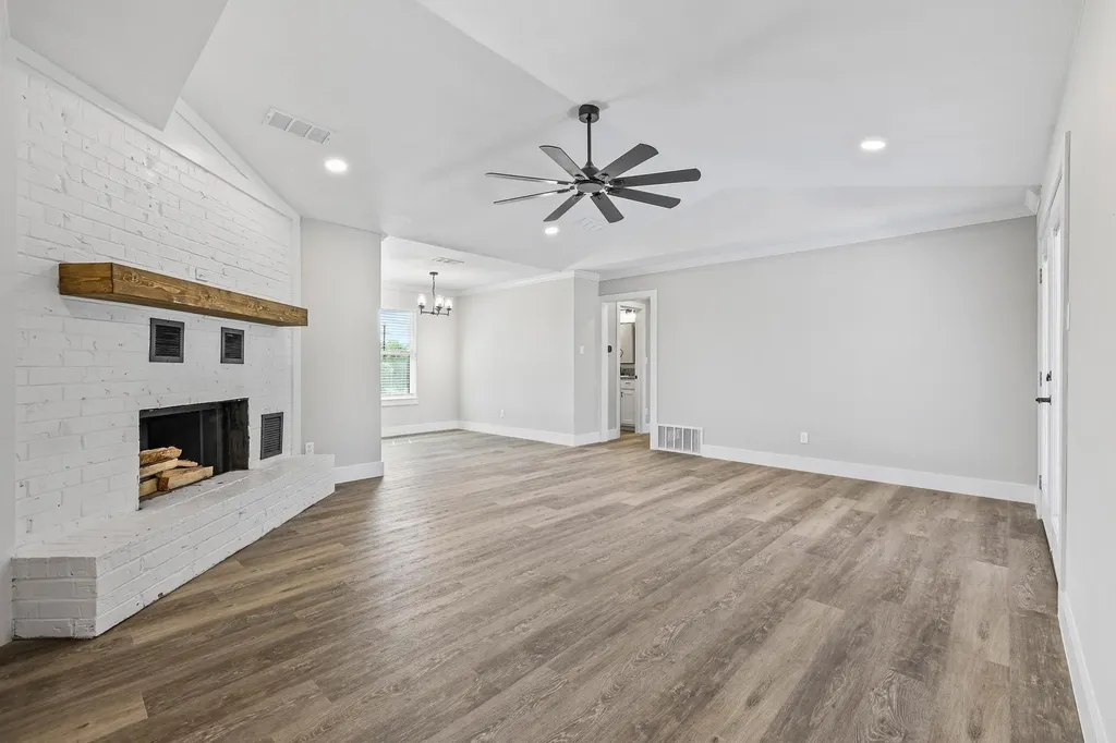 30 Judy Drive Sherman TX 75090