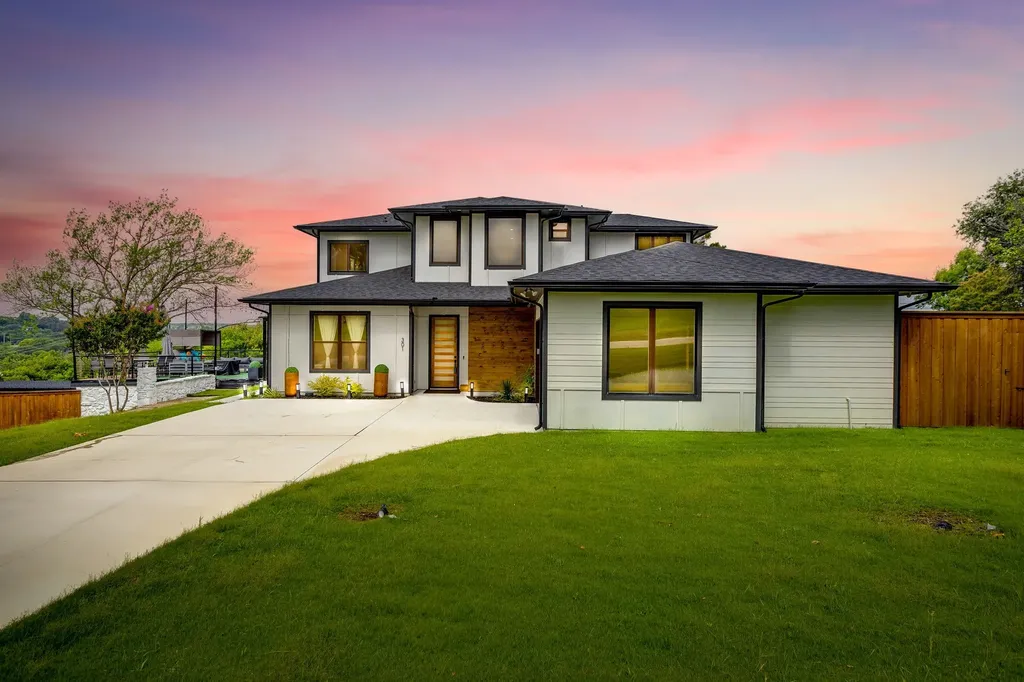 301 Paint Pony Trail N Fort Worth TX 76108