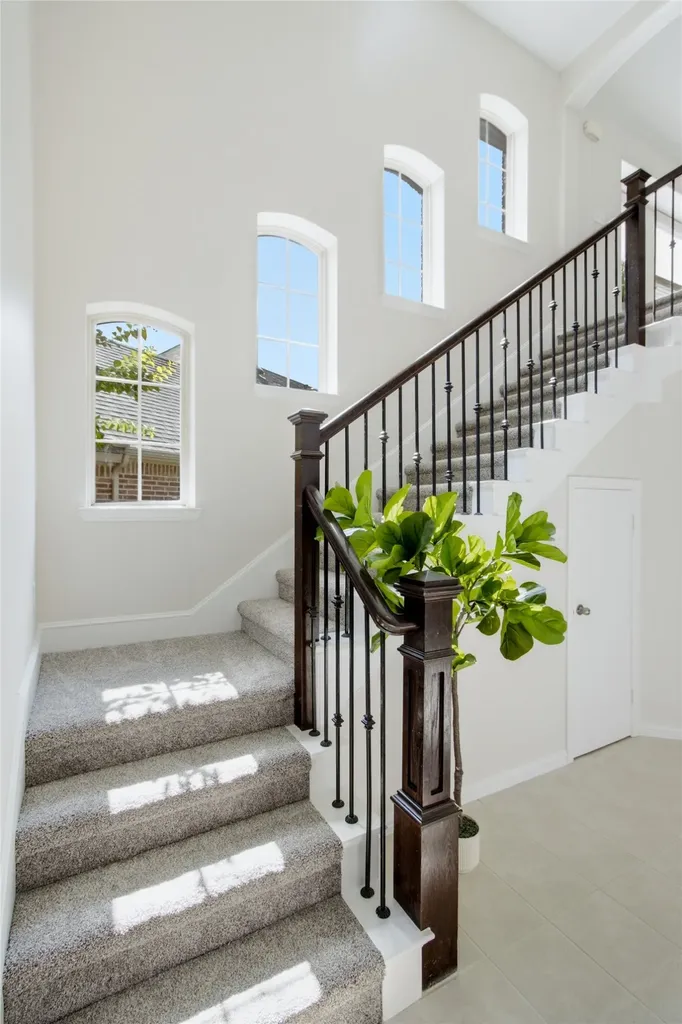 505 Sterling Ridge Lantana TX 76226