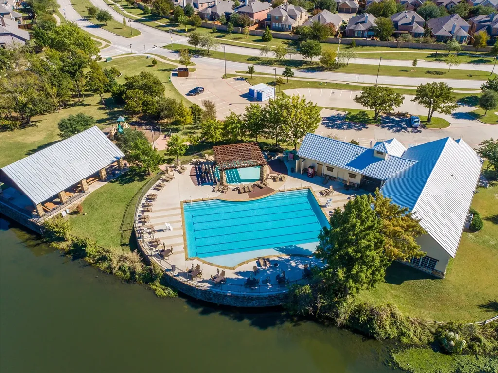 505 Sterling Ridge Lantana TX 76226
