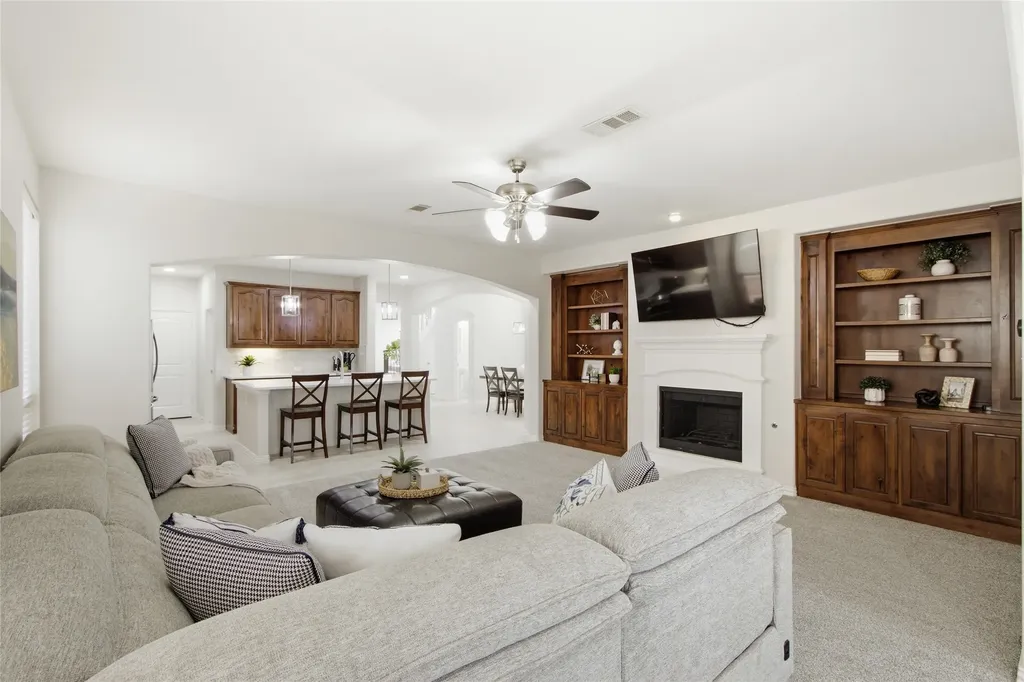 505 Sterling Ridge Lantana TX 76226