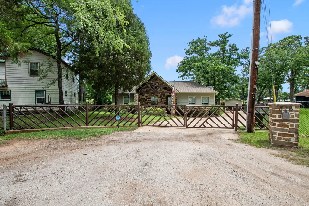 326 Hickory Circle Trinidad TX 75163