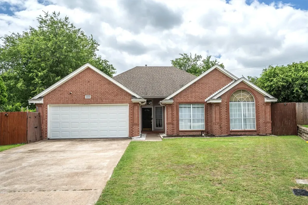 115 S Blue Bonnet Circle Justin TX 76247