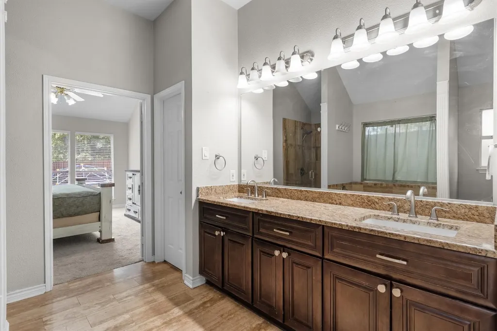 115 S Blue Bonnet Circle Justin TX 76247