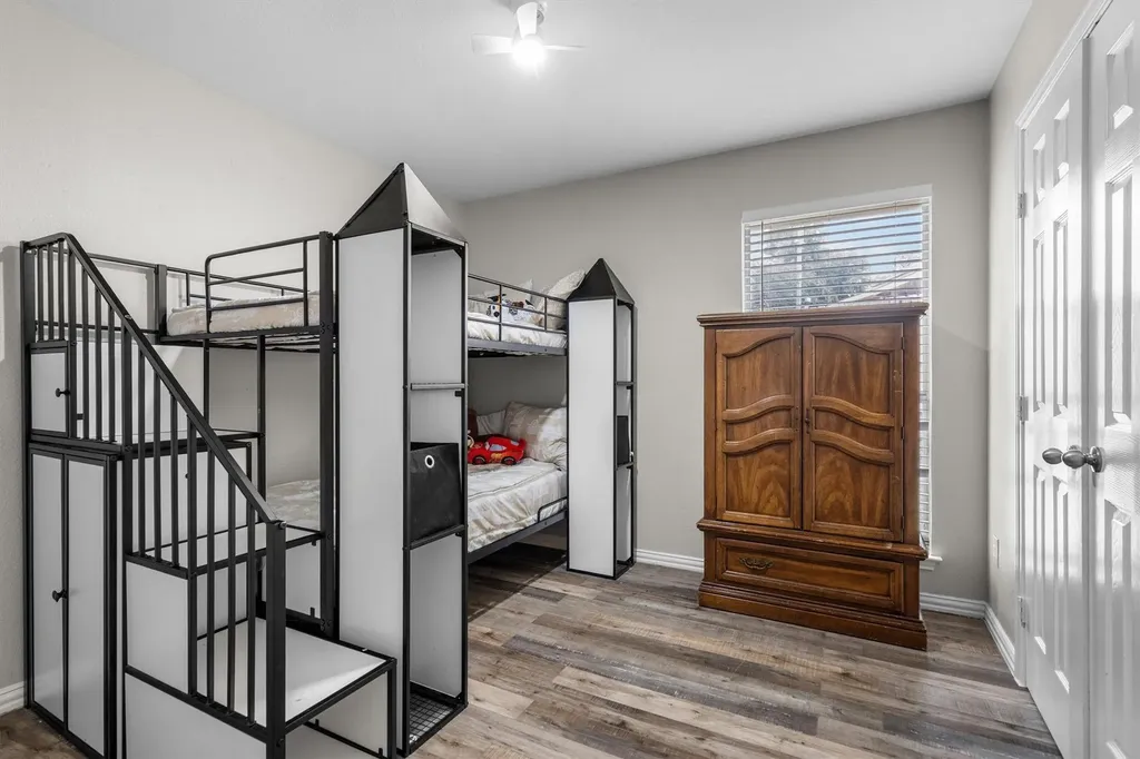 115 S Blue Bonnet Circle Justin TX 76247