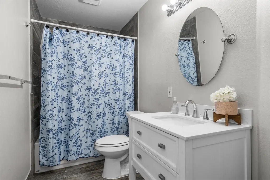 115 S Blue Bonnet Circle Justin TX 76247