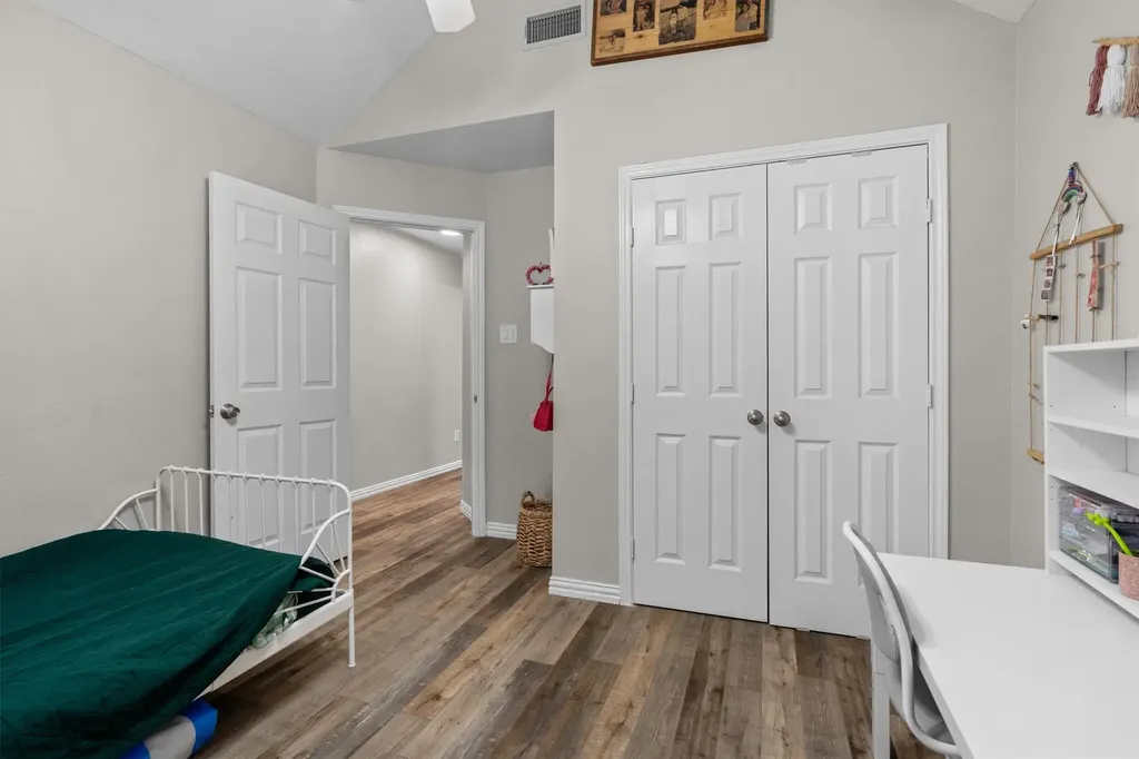 115 S Blue Bonnet Circle Justin TX 76247