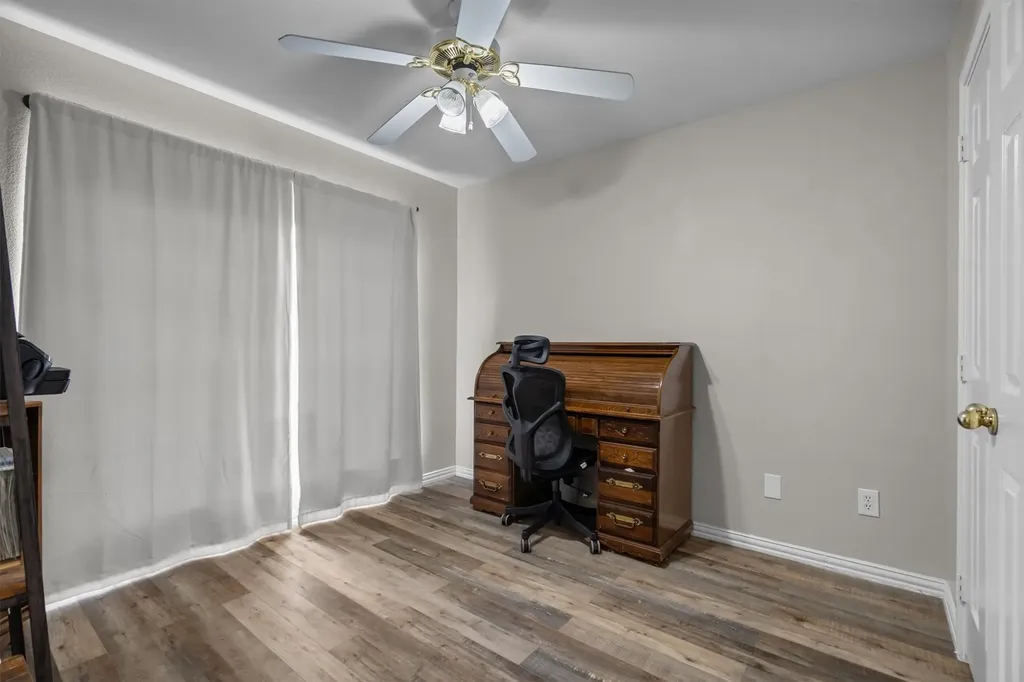 115 S Blue Bonnet Circle Justin TX 76247