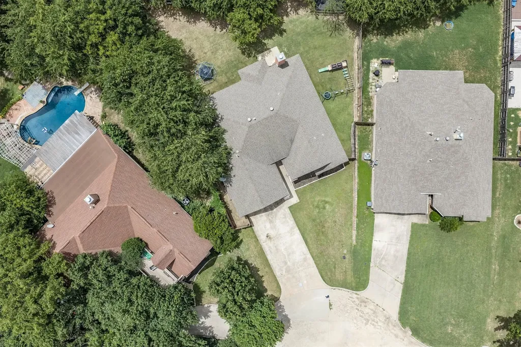 115 S Blue Bonnet Circle Justin TX 76247