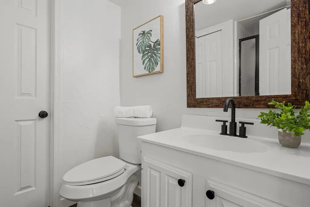 200 Saddle Rock Court Irving TX 75063