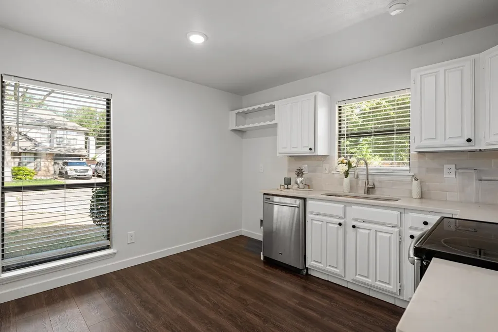 200 Saddle Rock Court Irving TX 75063