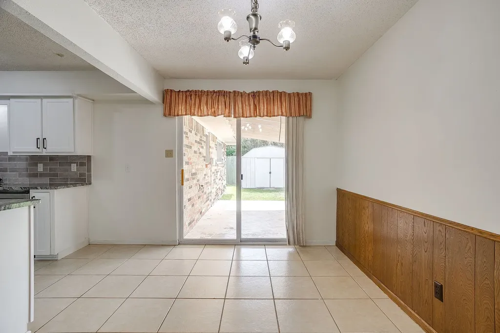 209 Hillcrest Drive Midlothian TX 76065