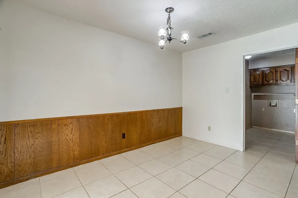 209 Hillcrest Drive Midlothian TX 76065