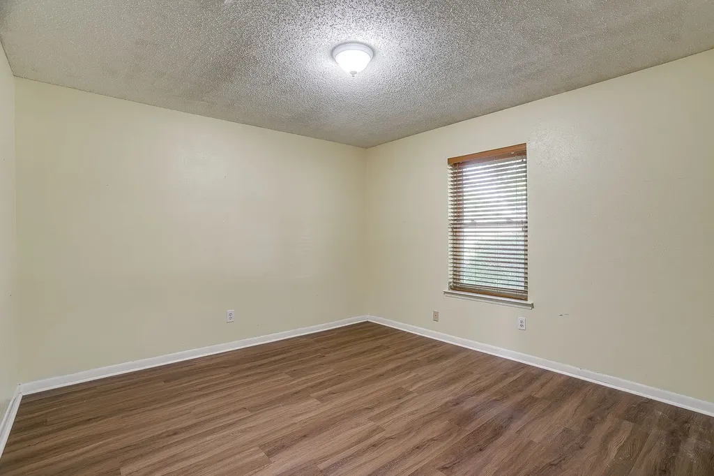 209 Hillcrest Drive Midlothian TX 76065